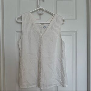 Old Navy White Sleeveless V-Neck Blouse – Size S